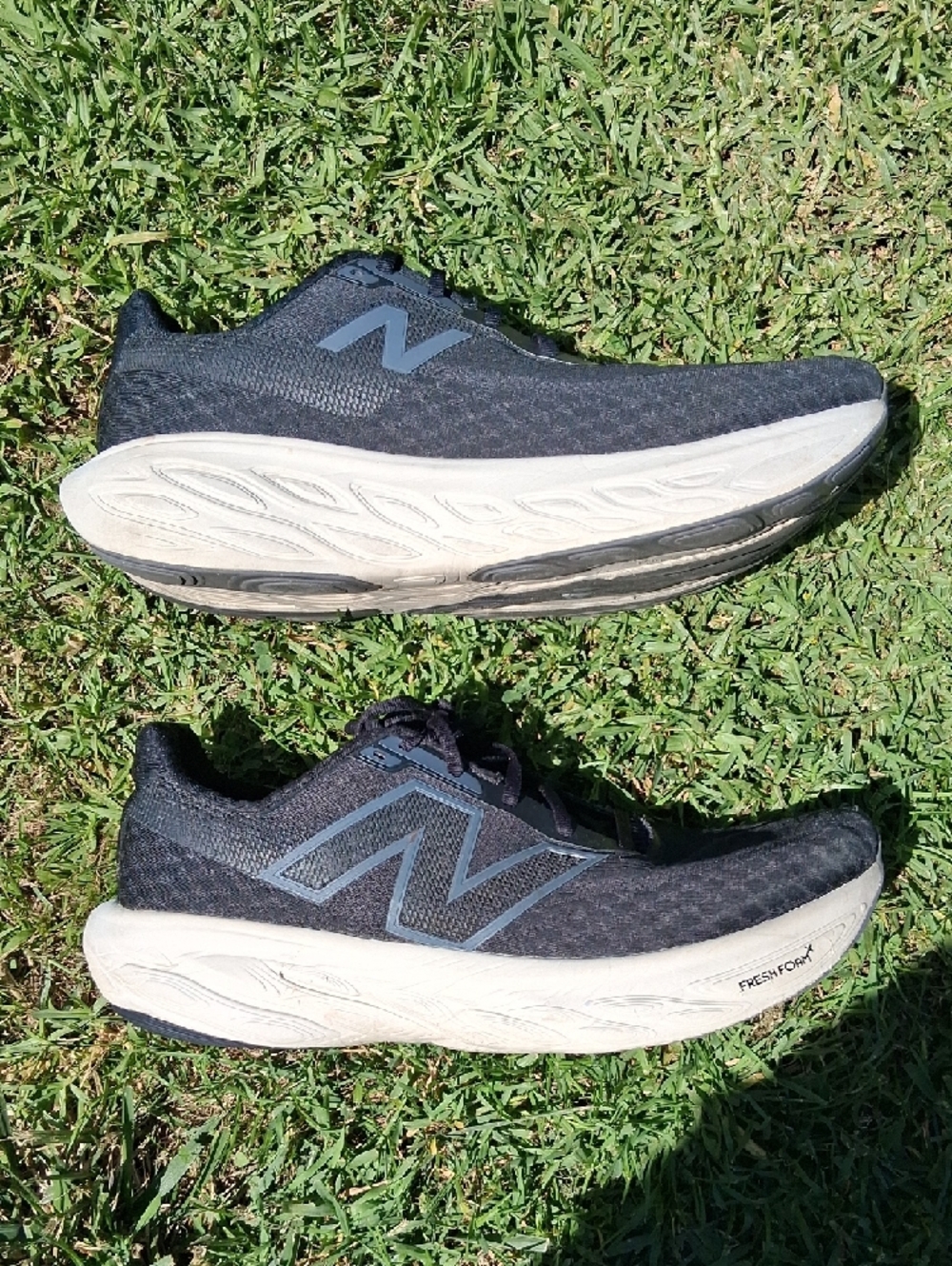 New Balance Fresh Foam 1080 Men's Black and White Cushioned Running Sneakers - Picture 8 of 13